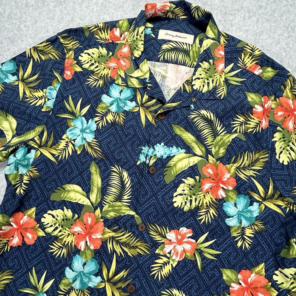 TOMMY BAHAMA Mens Vibrant Hawaiian Floral 100% Silk Loop Collar Camp Shirt Sz L‎